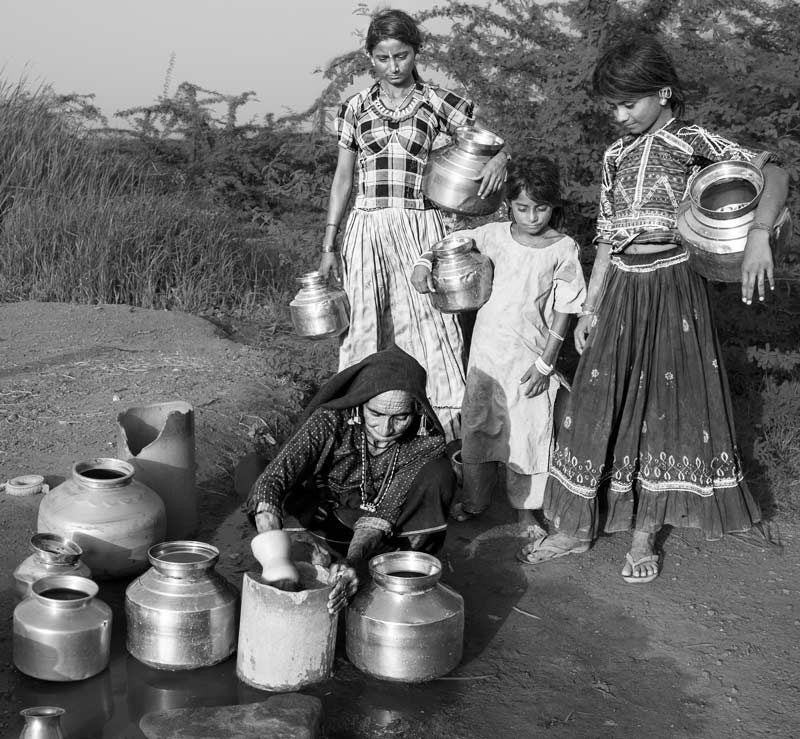 Human Right to Water in Kutch district, Gujarat - An example of improvisation – sourcing water from a valve leakage